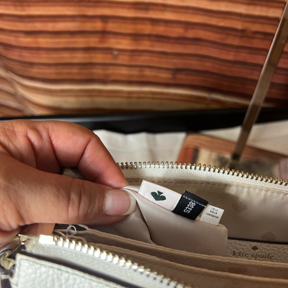 Kate Spade Leila Pink and Orange Crossbody Bag with Modern Design, triple gusset - Picture 12 of 17